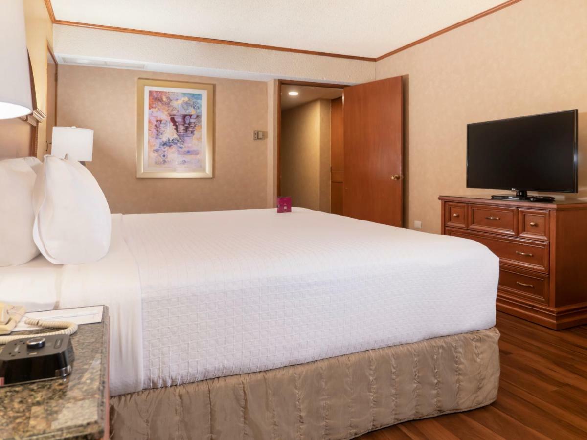 Crowne Plaza By Ihg