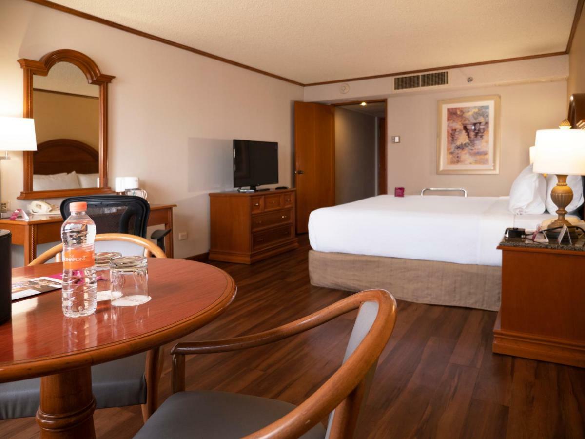 Crowne Plaza By Ihg Hotel