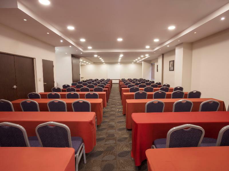 Krystal Urban San Jeronimo 4*