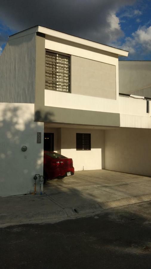 Fraccionamiento Almeria Privada 4 Apartamento *