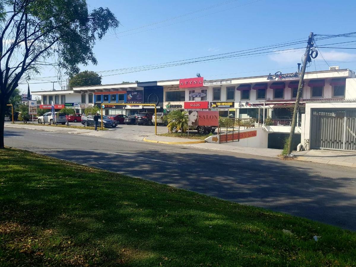 Contry La Silla Zona Tec - Nuevo Sur