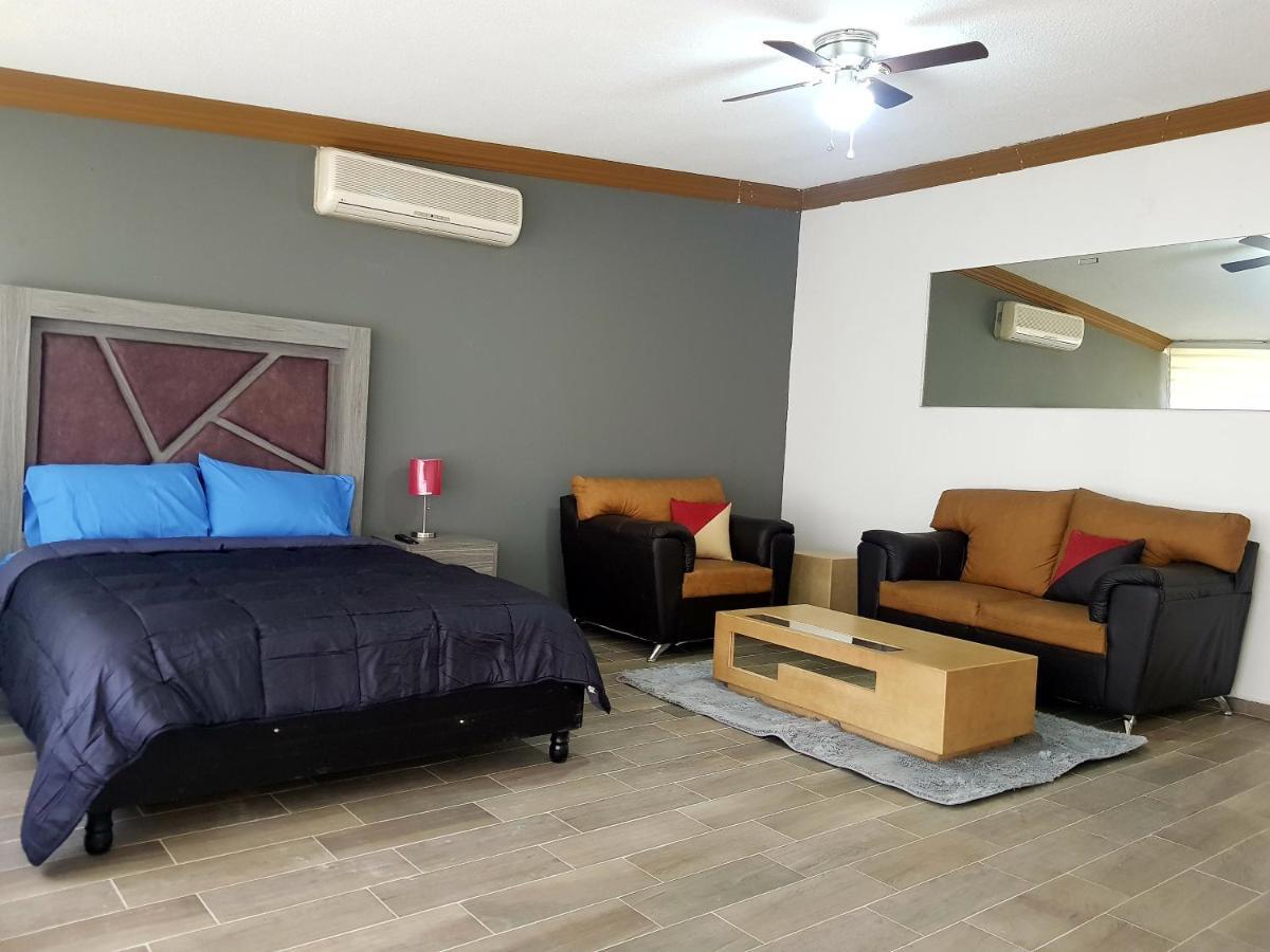 Apartamento La Roma Zona Tec - San Pedro Zona Valle Ote. *