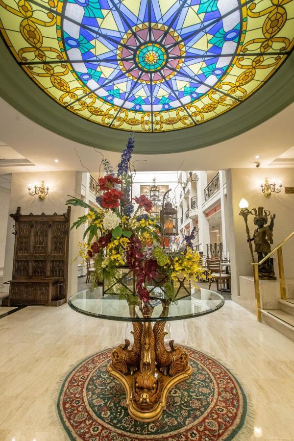 Plaza De Oro 5*