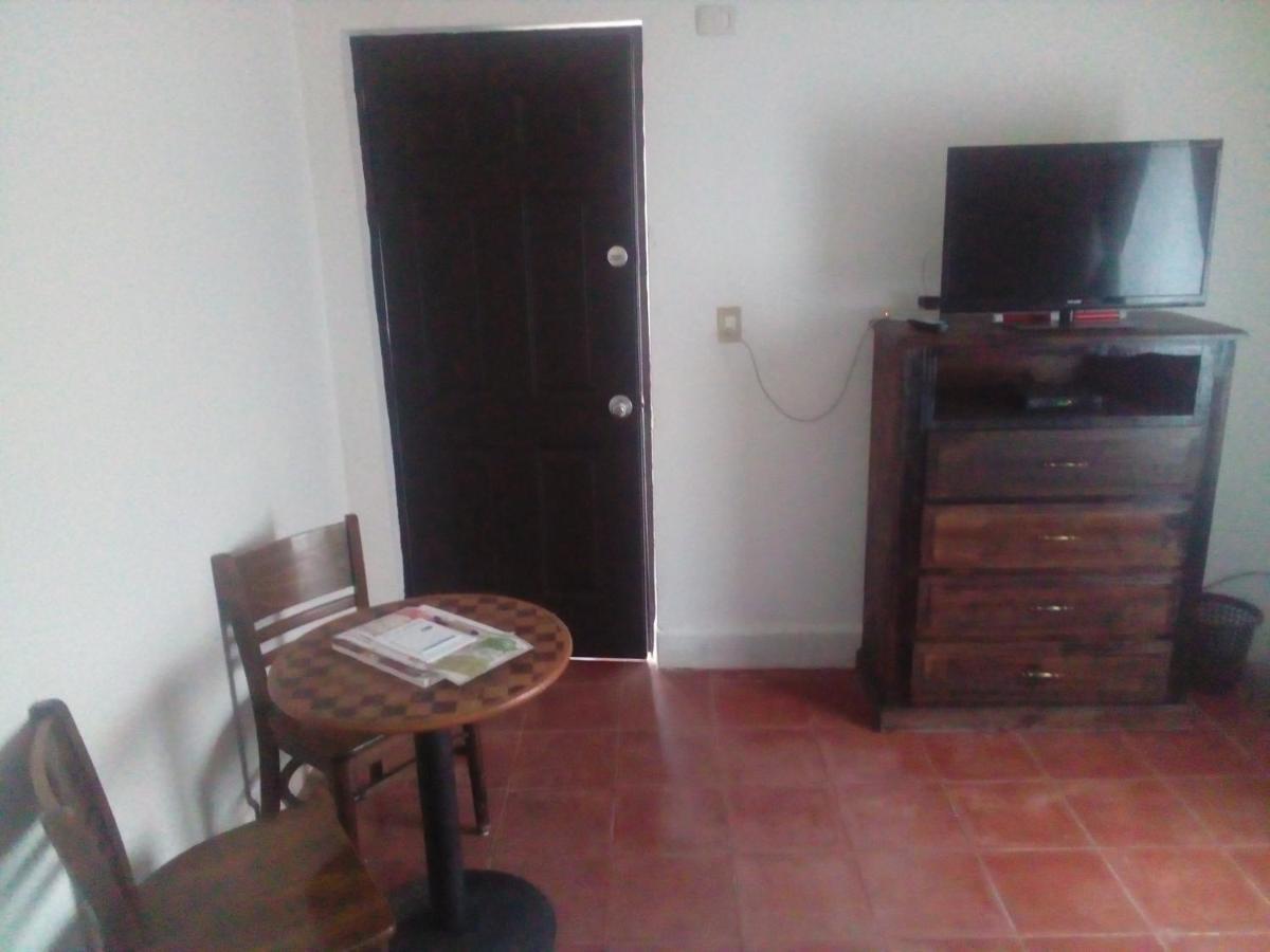 Antique Boutique Barrio Antiguo 2*