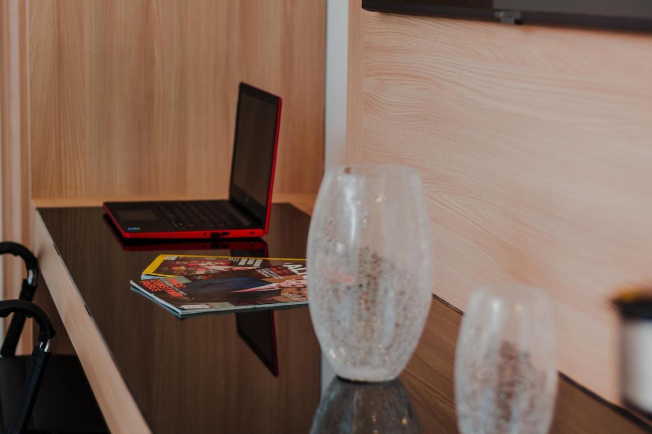 Kavia Hotel 4*