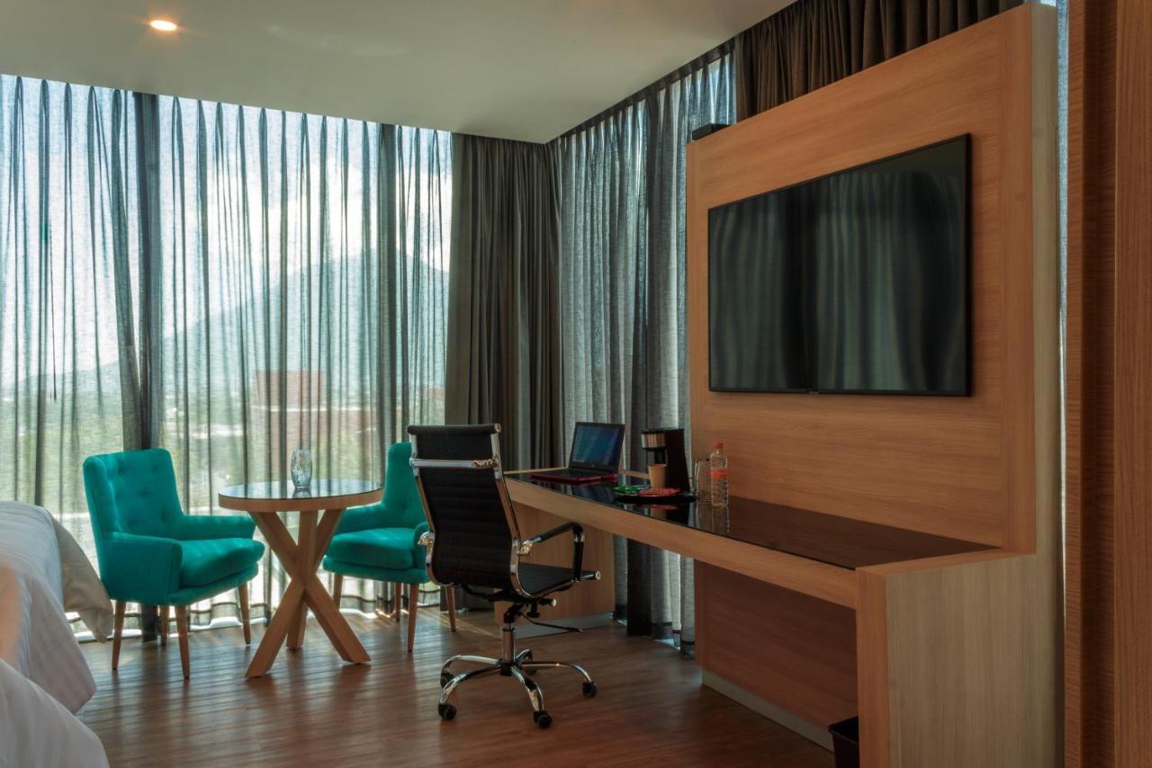 Kavia Hotel