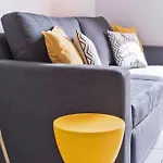 MONTERREY LIVING Centro T5
