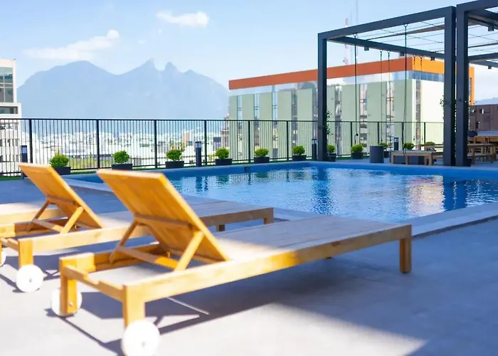 Lux 2 Bedroom Apartment, Swimming Pool, Gym And Free Parking Spot In Macro Plaza Area