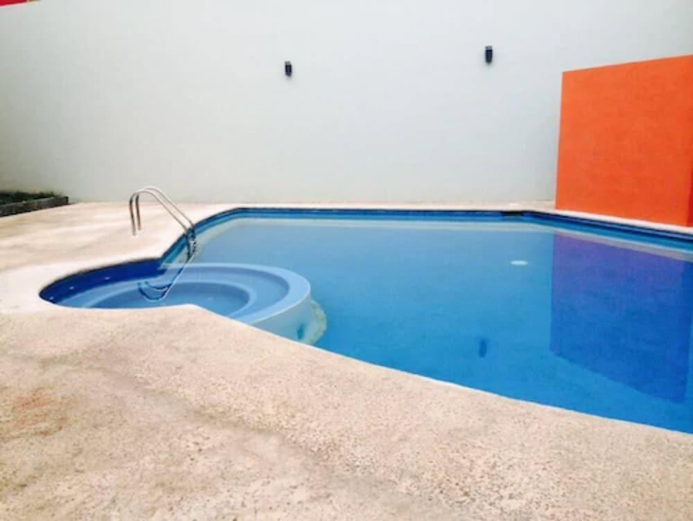 Hotel Mbm Red Sun Monterrey
