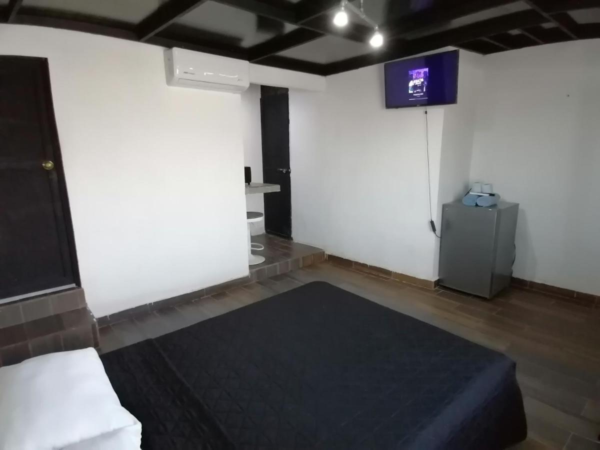 Aparthotel Black And White #3 En San Nicolas De Los Garza *