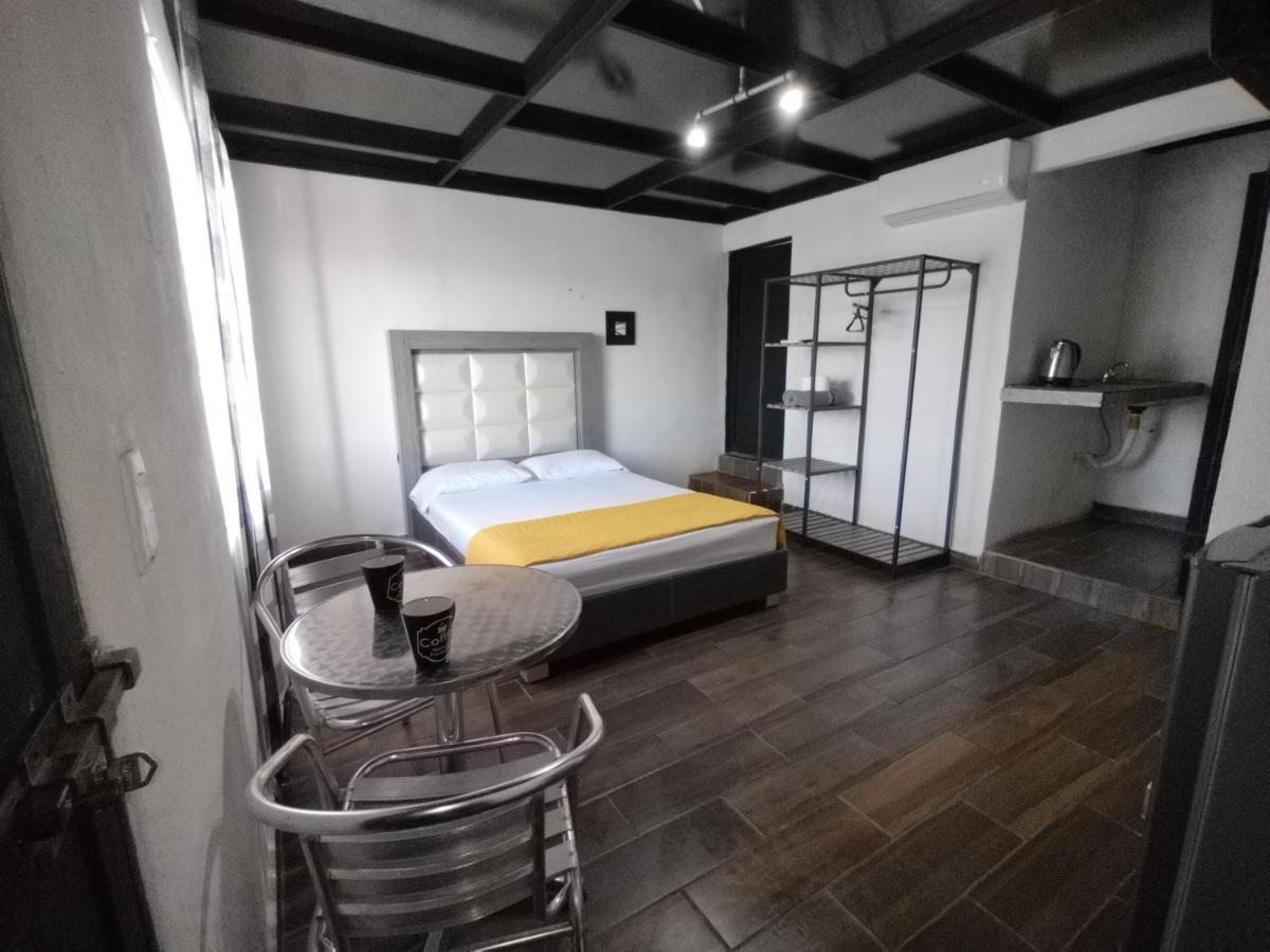 Aparthotel Black And White #3 En San Nicolas De Los Garza *