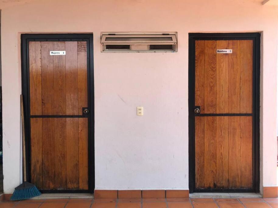 Beautiful Mountin Cabin/pool/firepit/wifi/parking * Monterrey