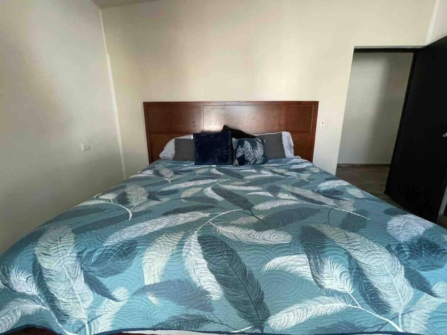 Beautiful Mountin Cabin/pool/firepit/wifi/parking Holiday home *