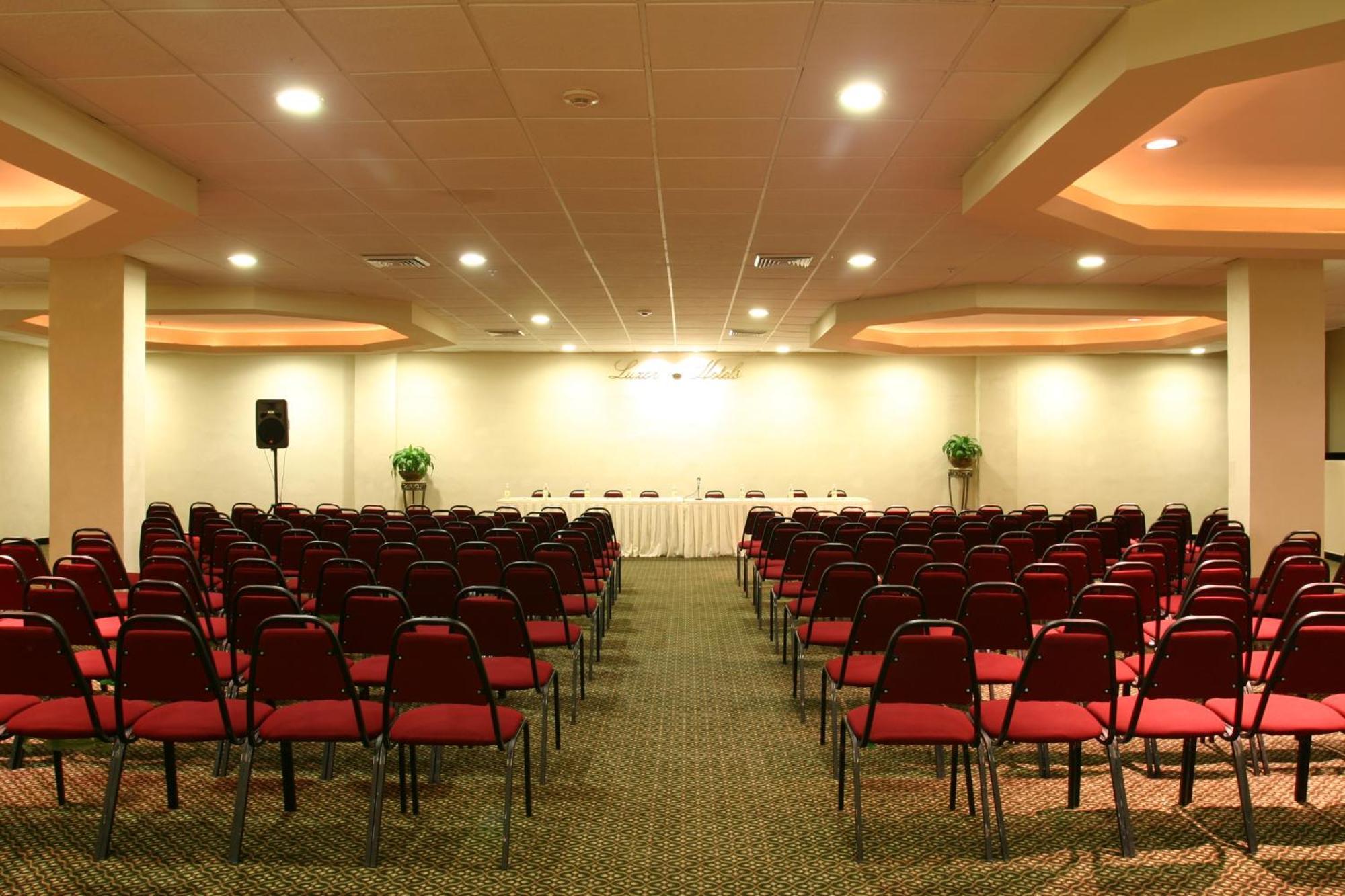 Antaris Galerias 4* Monterrey