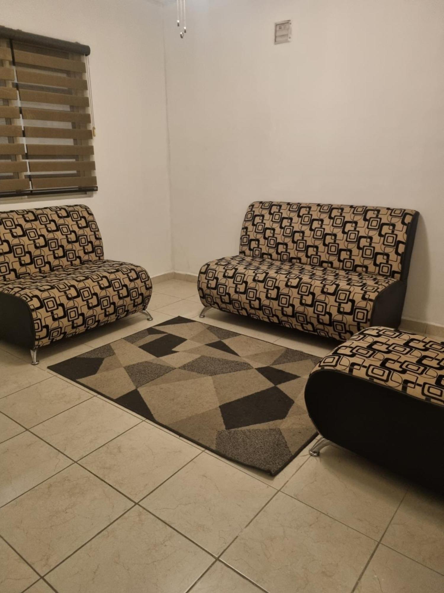 Casa Amueblada En *