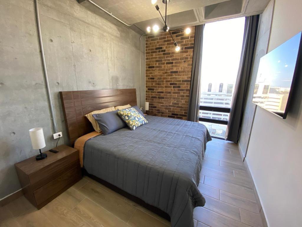 Apartment Lux 2 Bedroom Apartment, Swimming Pool, Gym And Free Parking Spot In Macro Plaza Area Monterrey