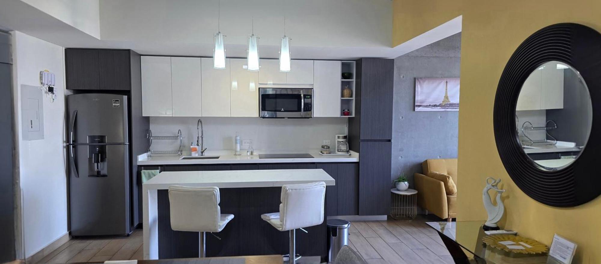 Apartamento Comodo Y Lujoso Frente A Macroplaza *