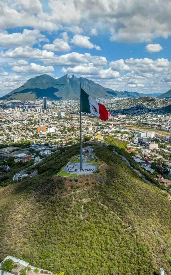 Mitras * Monterrey