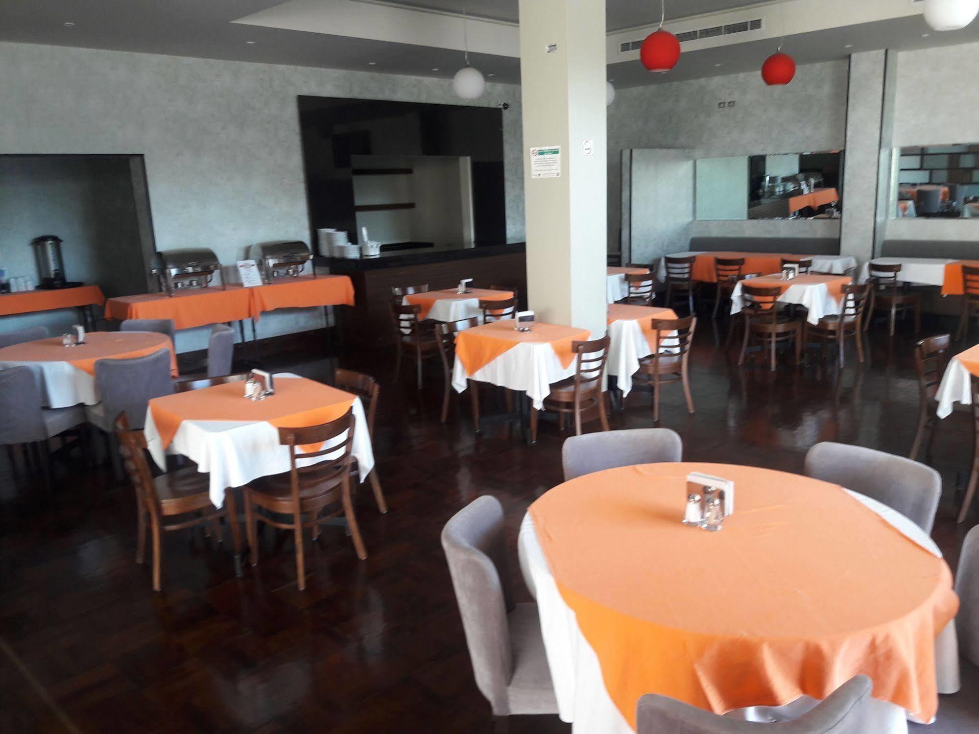 Mbm Red Sun Hotel Monterrey
