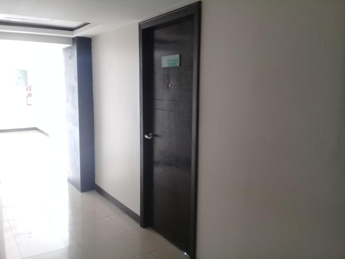 Confort Ejecutivo Suites Del Valle Hotel 4*