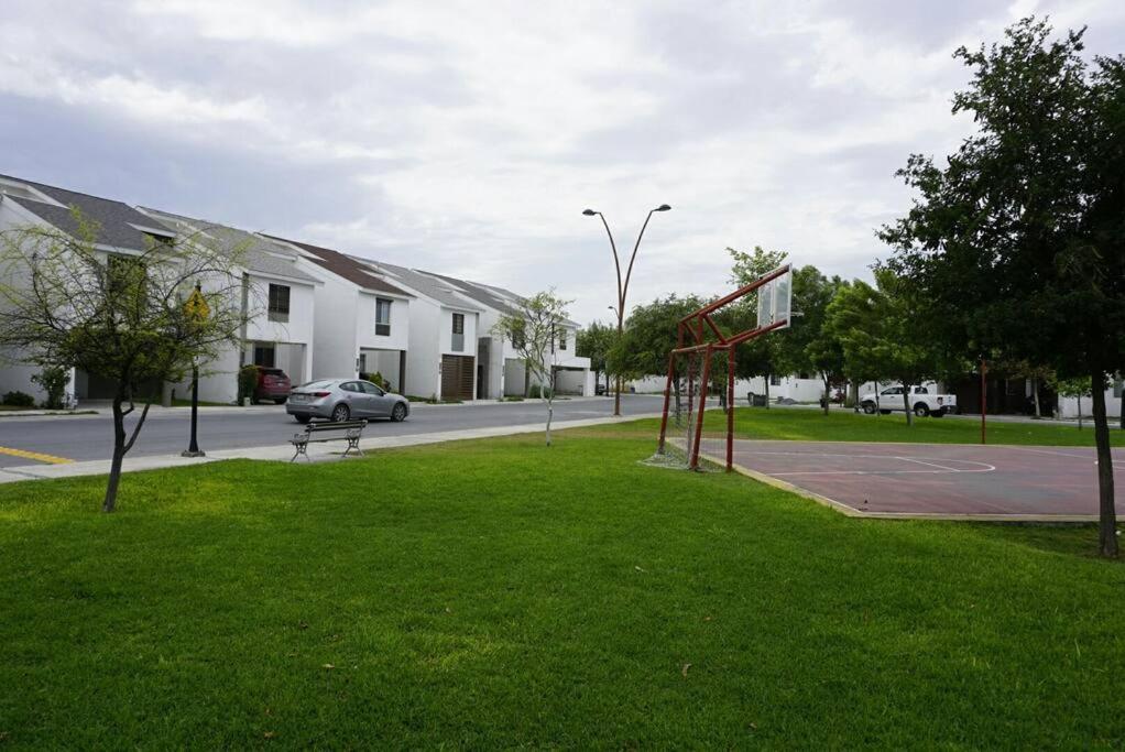 Apartamento 2km Aeropuerto #3 Entrada Independiente *
