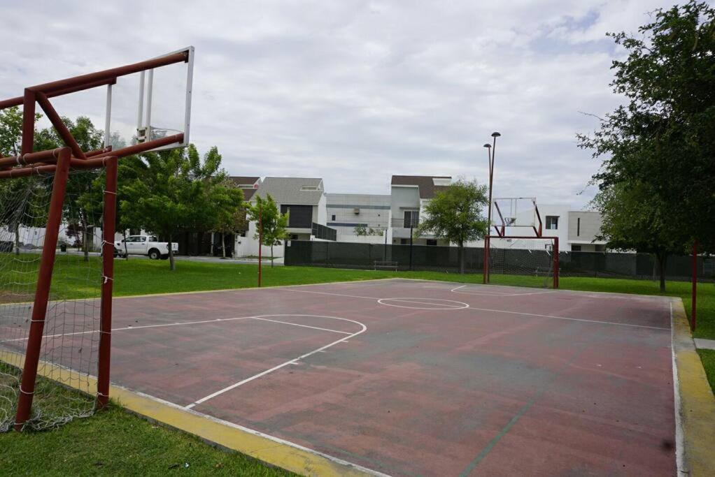 Apartamento 2km Aeropuerto #3 Entrada Independiente *