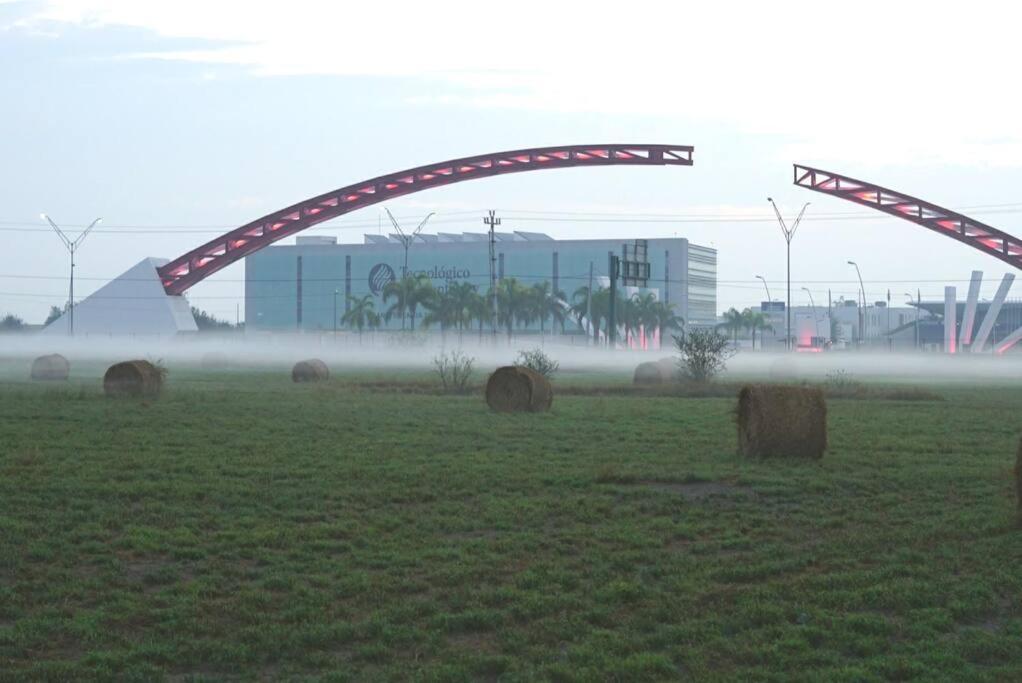 2km Aeropuerto #3 Entrada Independiente Monterrey