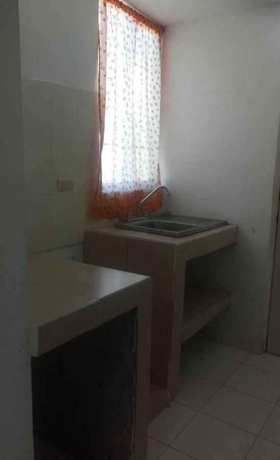 Casita Cerca Del Aeropuerto Internacional De *