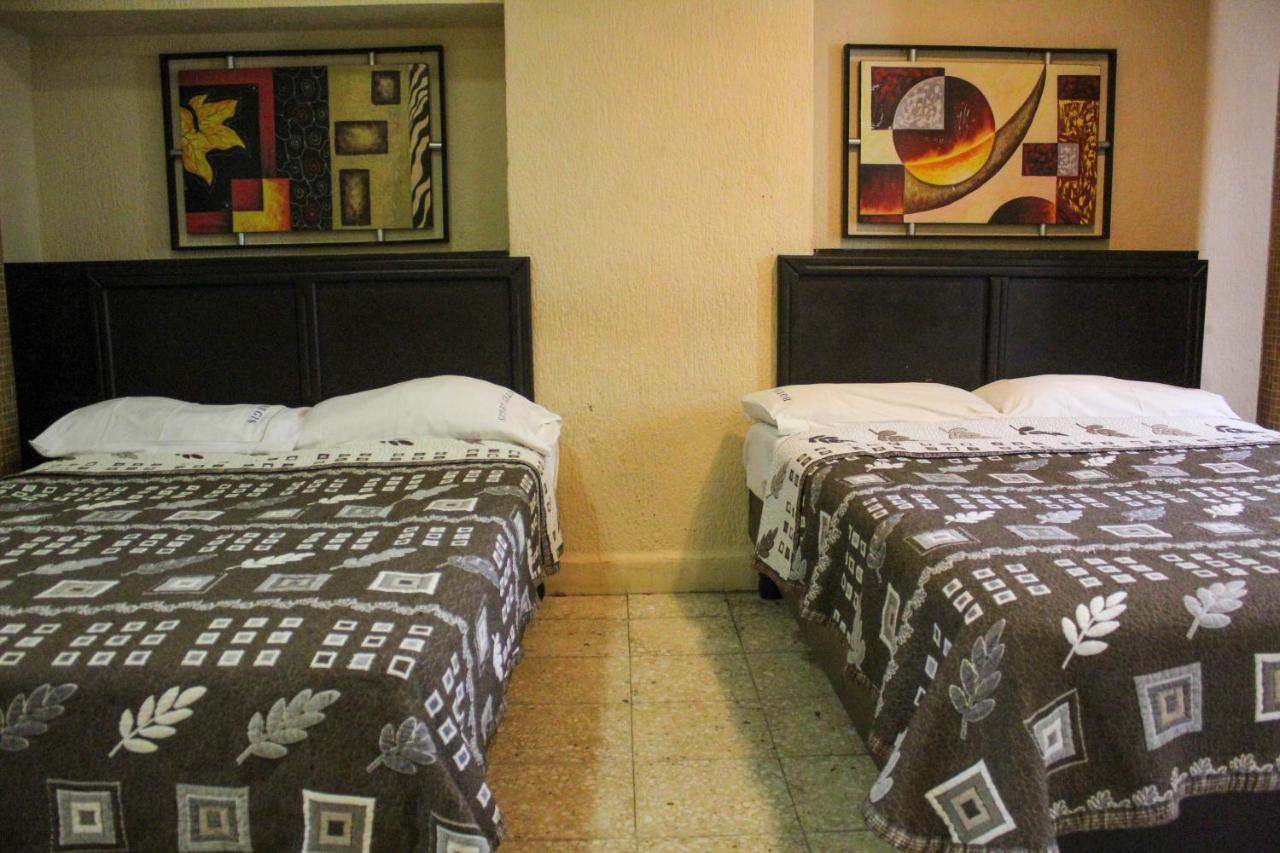 Regis Hotel 2*