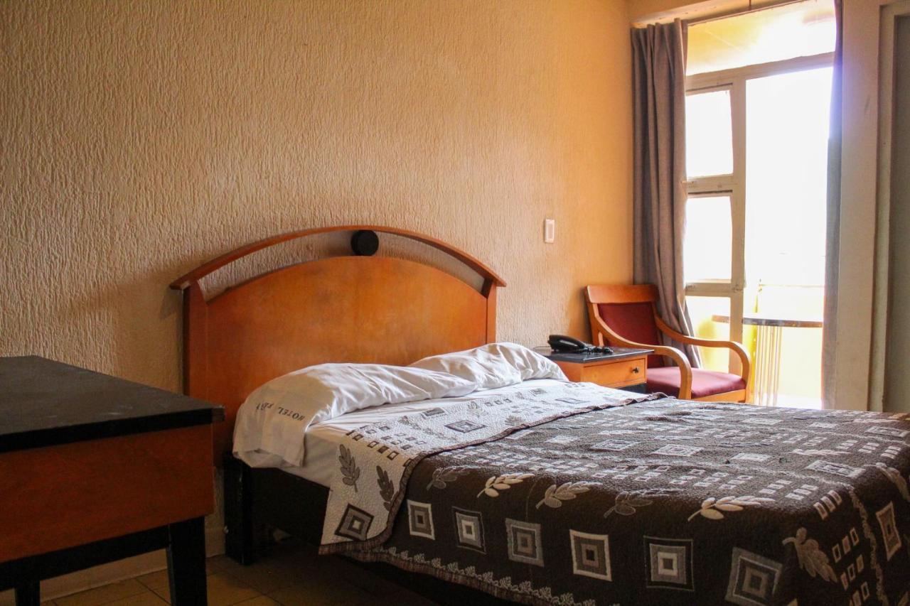 Regis Hotel 2*