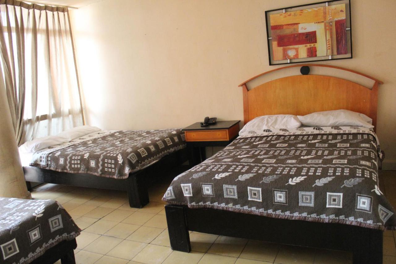 Regis Hotel 2*