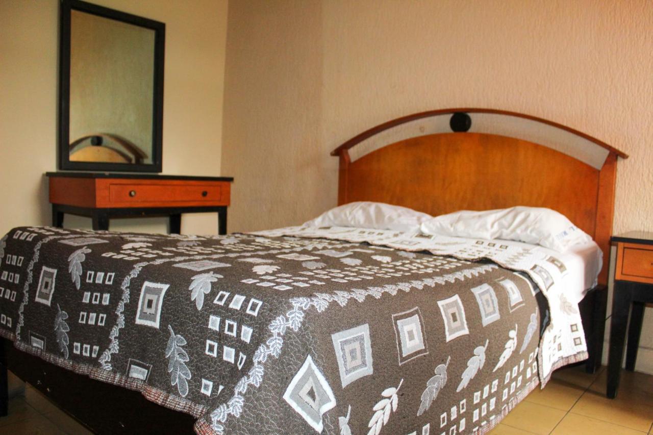 Regis Hotel