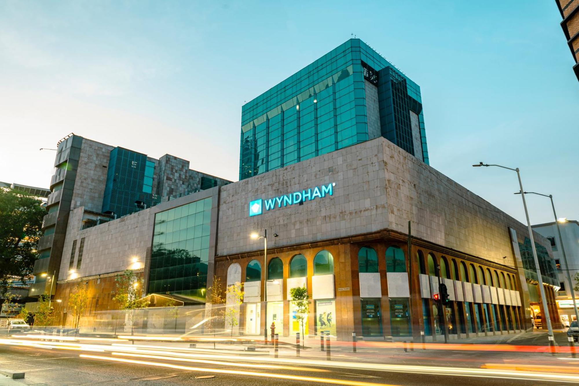 Wyndham Ambassador Centro 4*