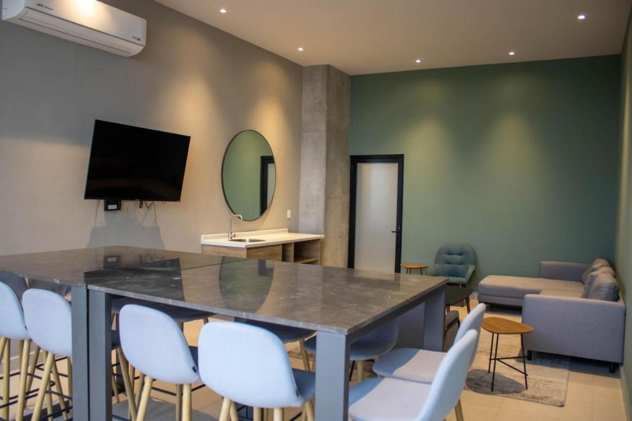 Apartamento Hermoso Apt Ac Parking Arena Mty *