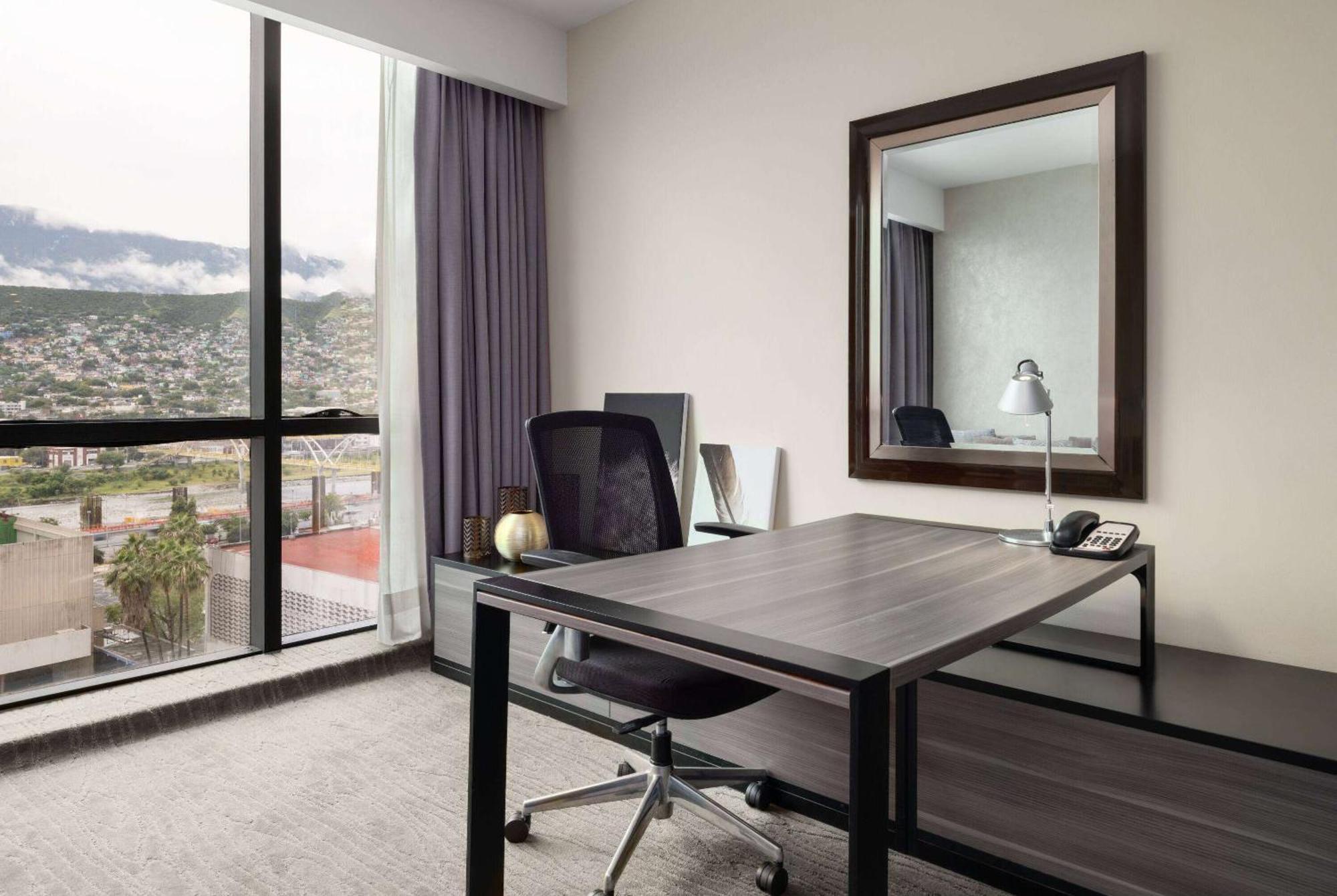 Hotel Wyndham Ambassador Centro 4*