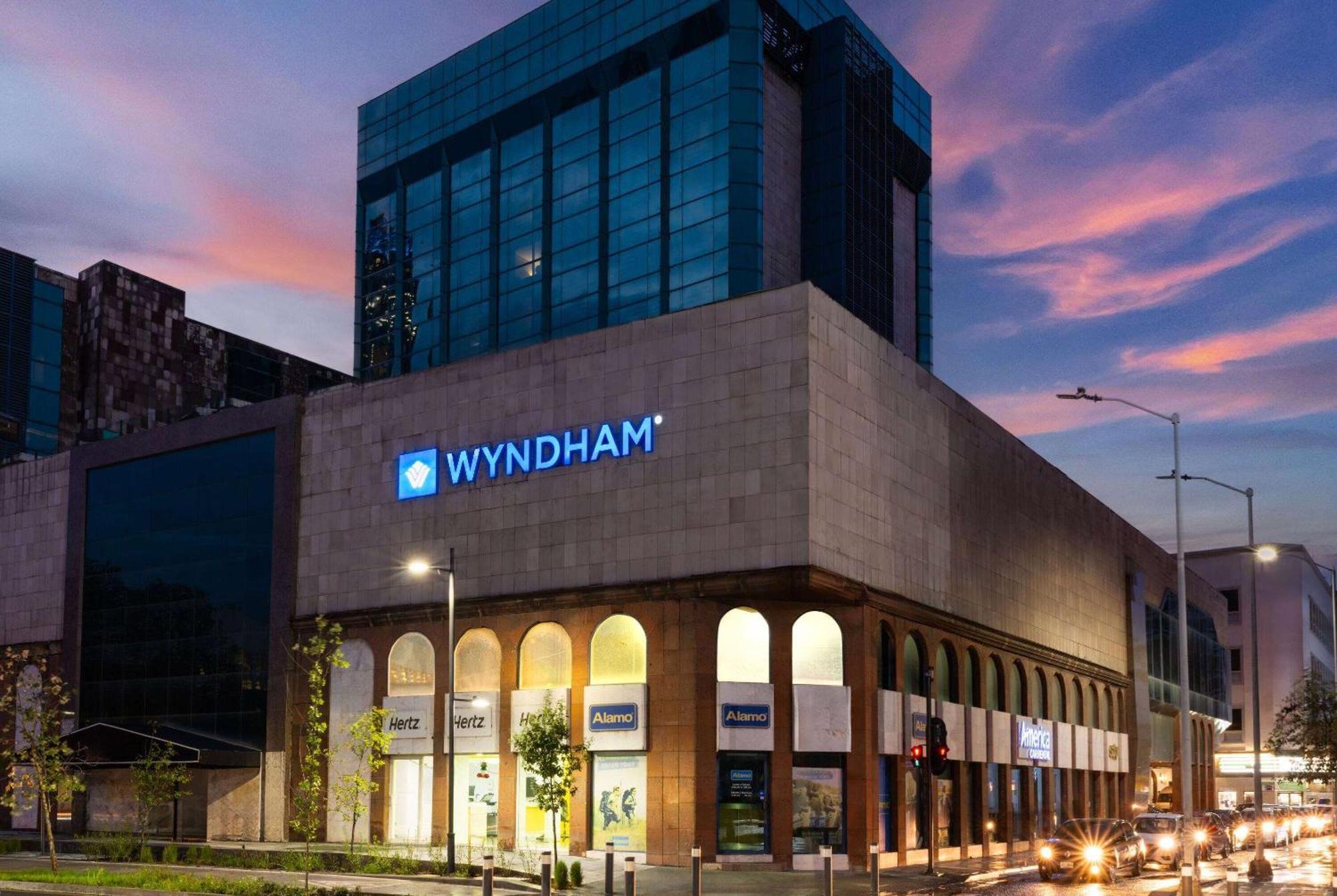 Wyndham Ambassador Centro 4* Monterrey