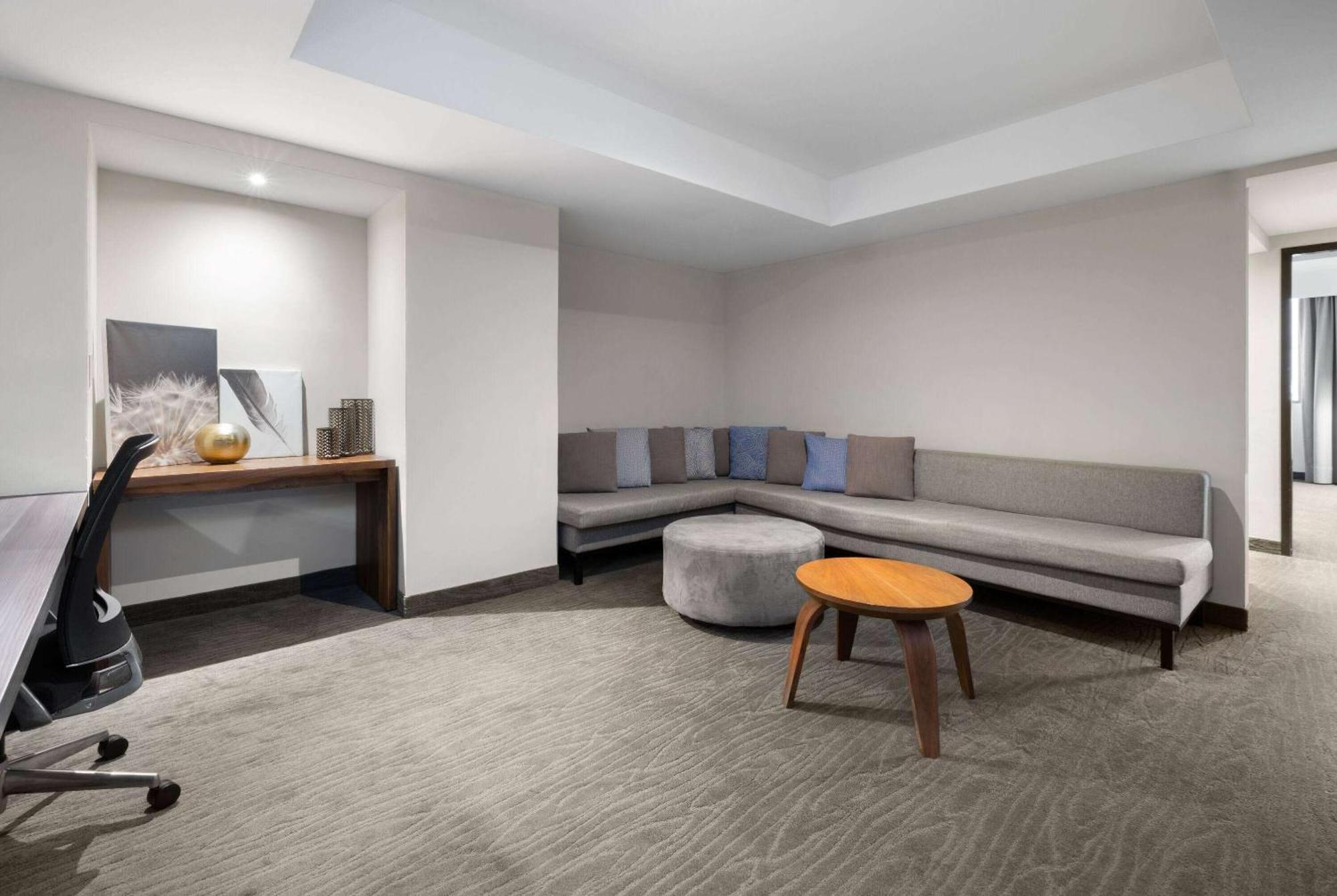 Wyndham Ambassador Centro 4*