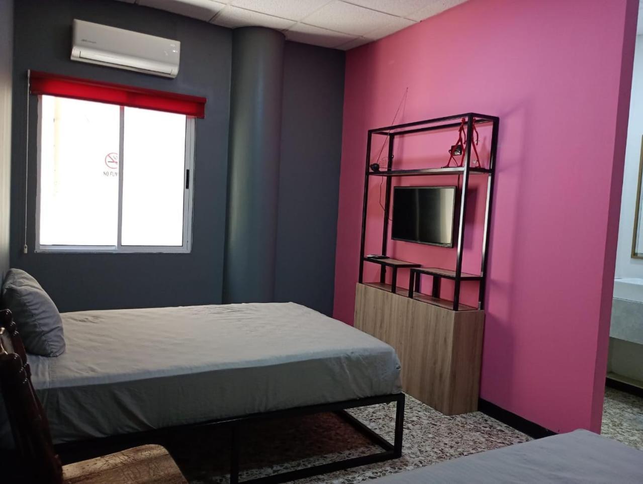 Adhoc Empresas Aparthotel