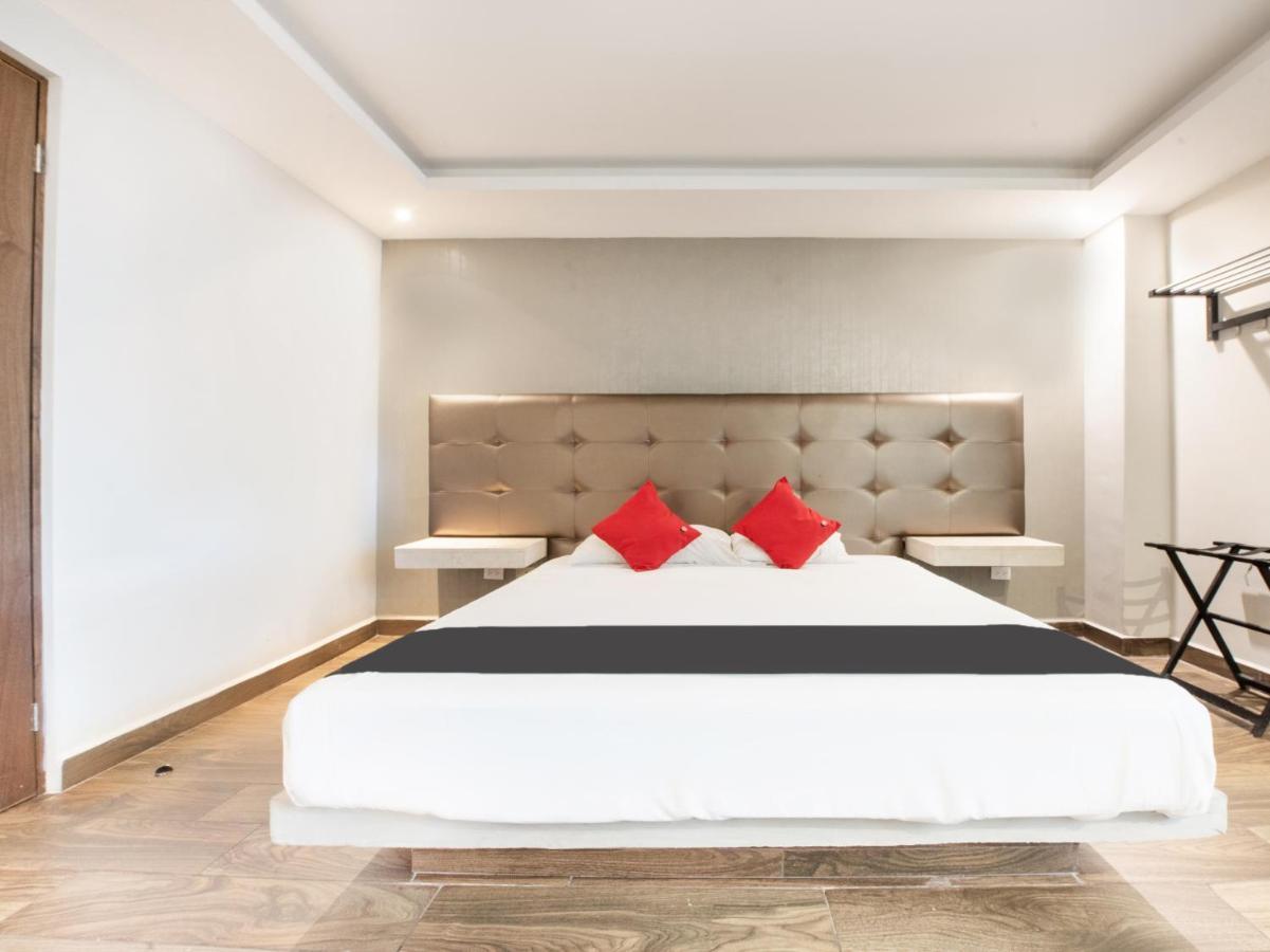 Hotel 202 Monterrey